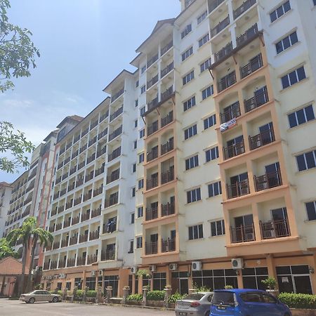 Sofea Inn Bukit Merah - Suria A7733 Kampong Selemat Exterior photo